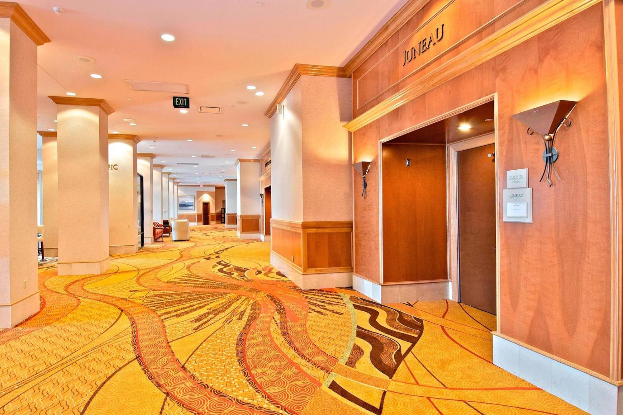 Marriott Anchorage Downtown Hotel Екстериор снимка